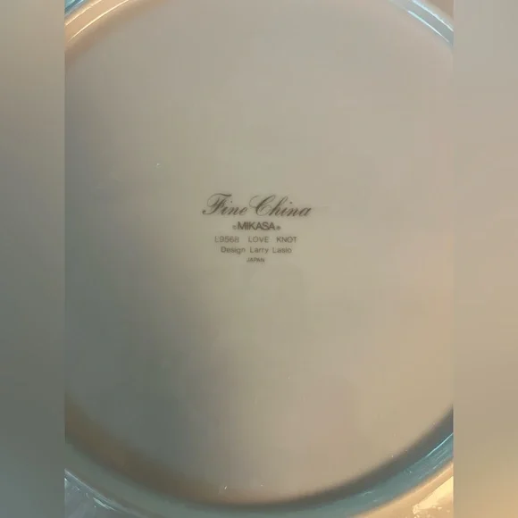 Mikasa Dinner Plate  “love knot” - Picture 2 of 5